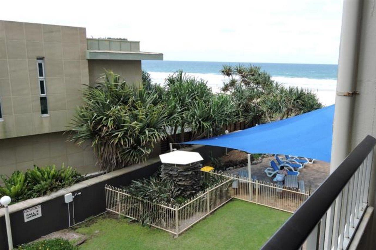 President Holiday Apartments - Absolute Beachfront โกลด์โคสต์ ภายนอก รูปภาพ